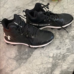 Under armor football cleats